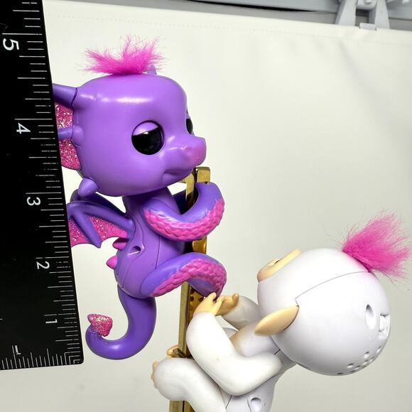 WowWee Fingerlings Baby Dragon Kaylin & Purple Monkey Interactive Toy Set Of 2 - Picture 8 of 8
